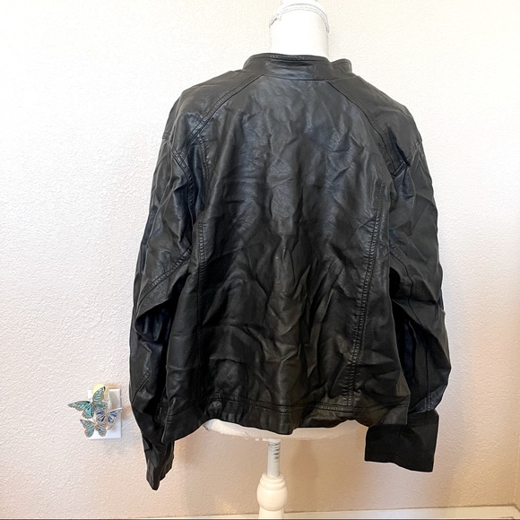 Torrid black leather motto jacket 4x - Picture 4 of 7